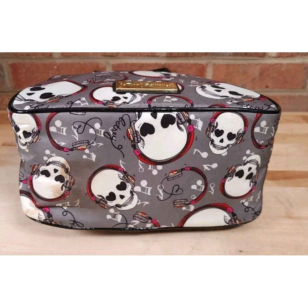 Betsey Johnson‎ Gray Red Skull Headphones Cosmetic Travel Bag